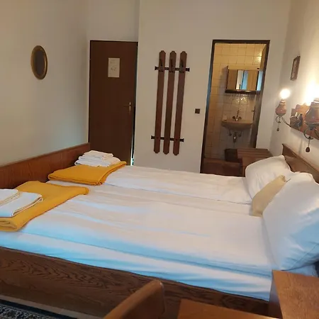 Zur Post Hotel *