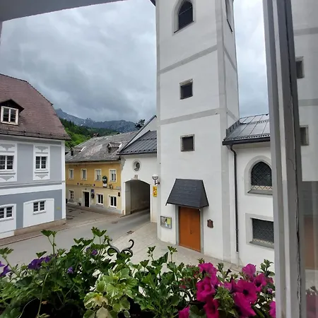 Zur Post Szálloda *